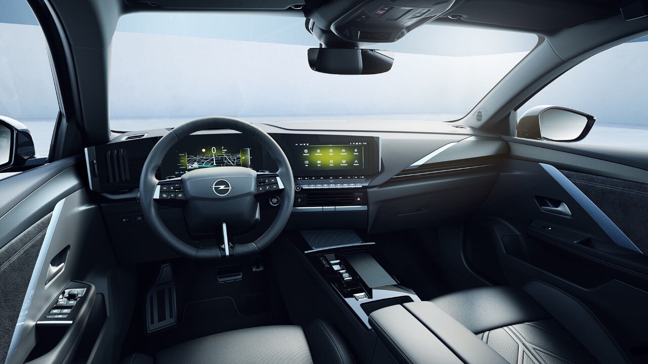 Vista interna del cruscotto di Opel Astra Sports Tourer con display Pure Panel